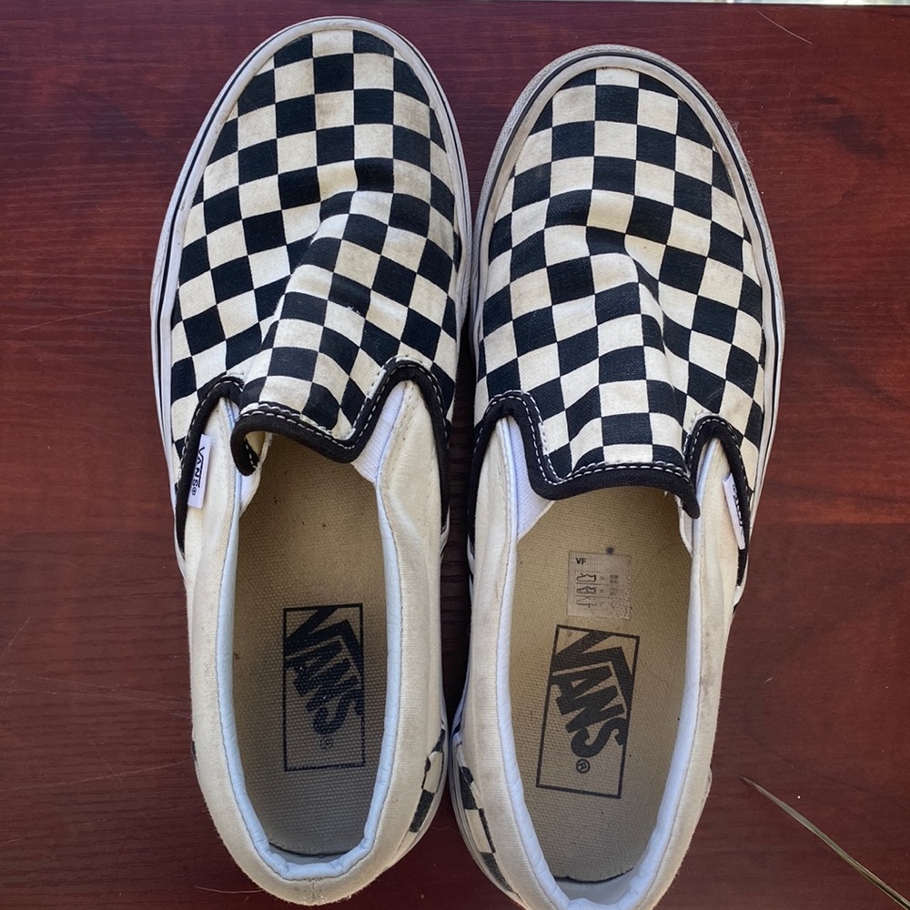 CHECKERED VANS